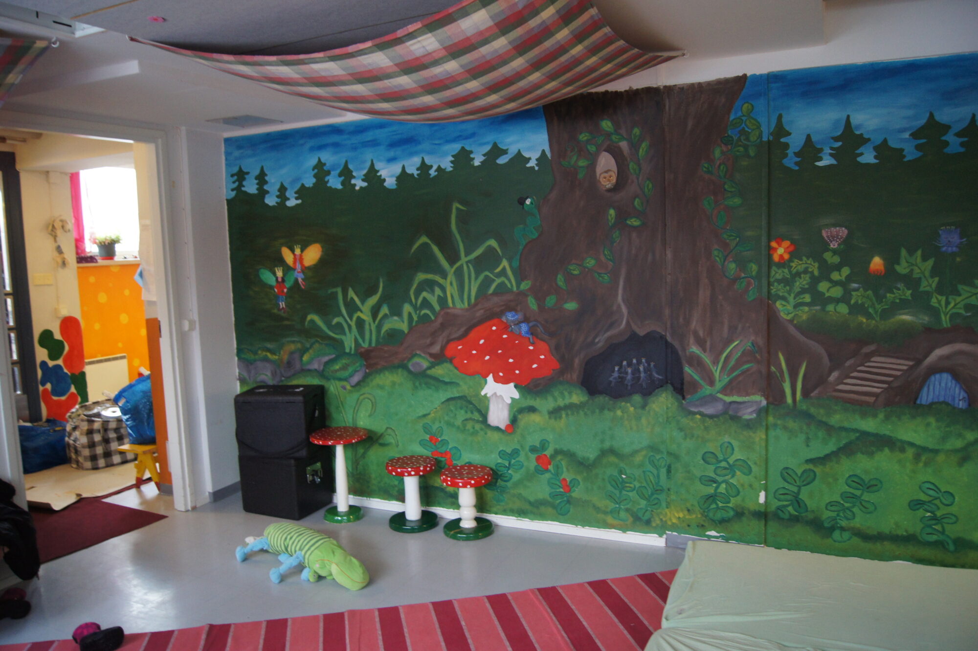 "Pomenia Satuseinä"- suurenmoinen satutaideteos - Image 7