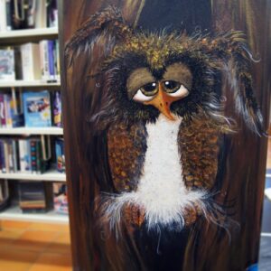 "Uniikki Pomenian Satuhahmo"- satutaiteilijan taidemaalaama suloinen satuhahmo