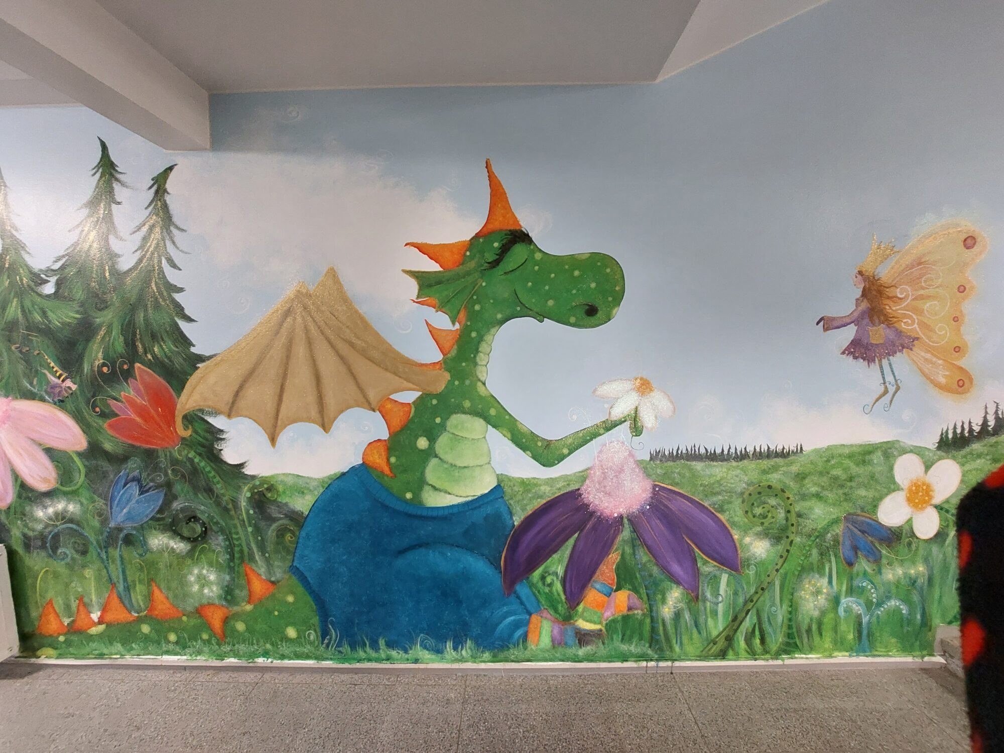 "Pomenia Satukäytävä"- säkenöivän taianomainen kokonaisuus