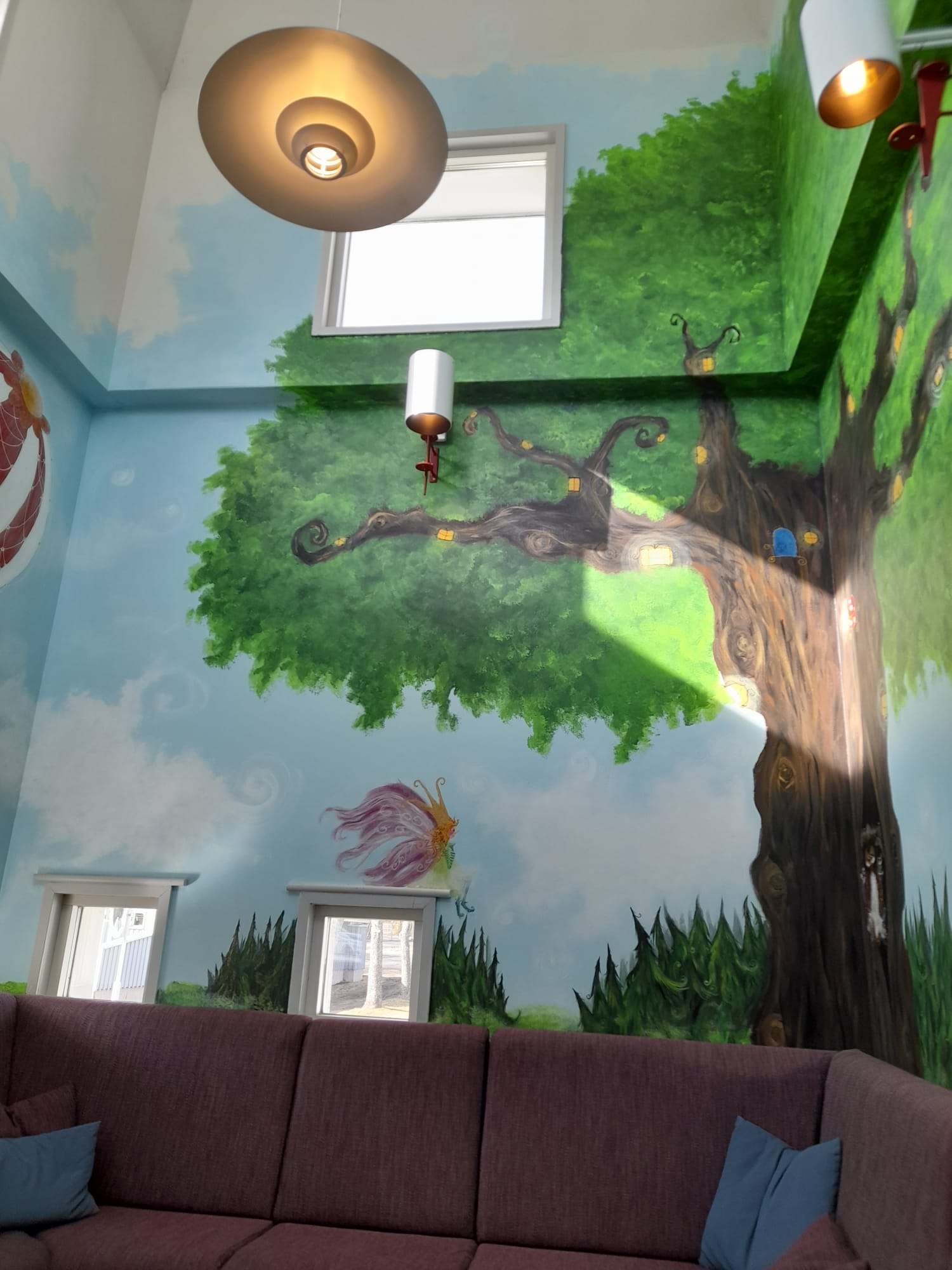 "Pomenia Satuhuone" – taidemaalattu kokonaisuus täynnä tarinaa ja taikaa - Image 6