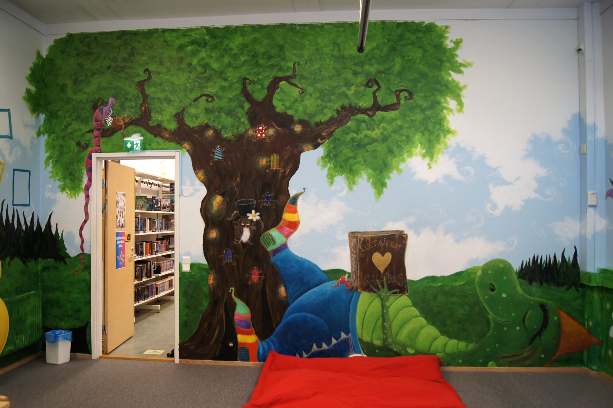 "Pomenia Satuhuone" – taidemaalattu kokonaisuus täynnä tarinaa ja taikaa - Image 31