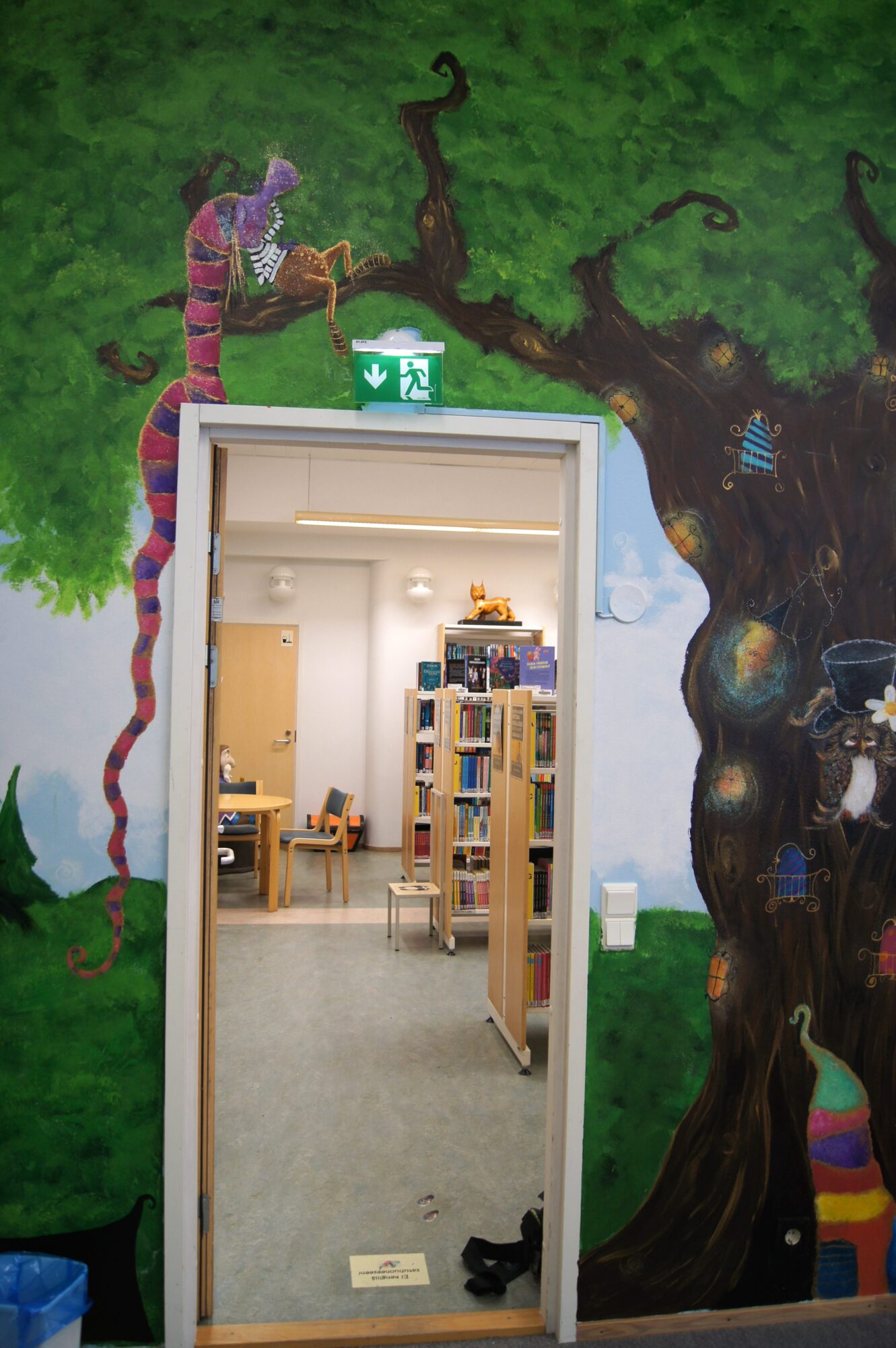 "Pomenia Satuhuone" – taidemaalattu kokonaisuus täynnä tarinaa ja taikaa - Image 25