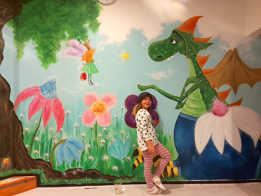 "Pomenia Satuhuone" – taidemaalattu kokonaisuus täynnä tarinaa ja taikaa - Image 12