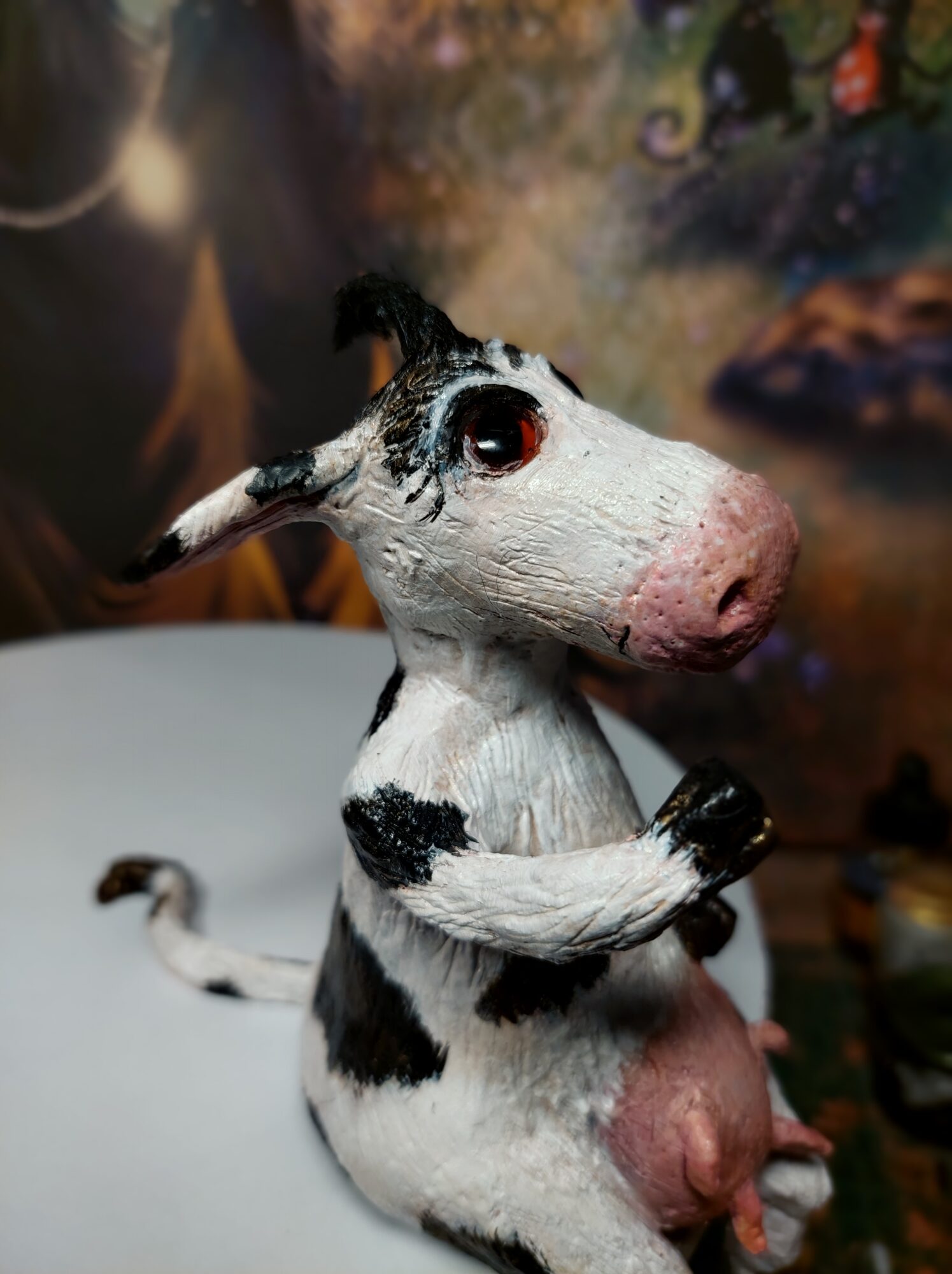 "Herkku"-figuuri, muotoiltu savi - Image 4