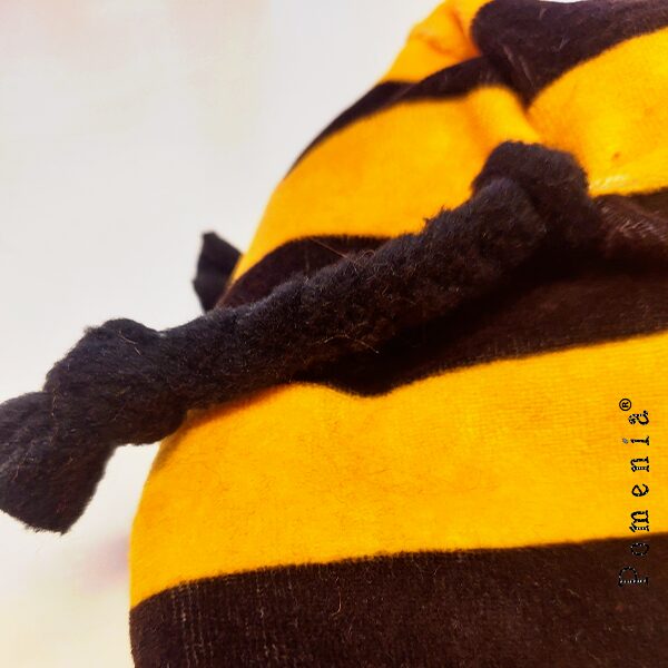 "Amppis Ampiainen", kypärähattu, joustosametti-fleece - Image 4